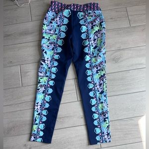 Lilly Pulitzer golf size 2 UPF 50+ luxletic 28” Corso pant